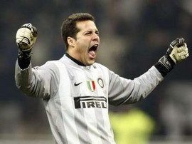 Жулио Сезар, news.yahoo.com