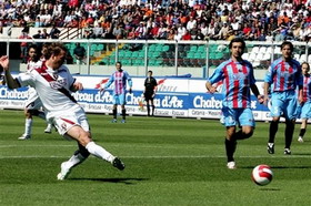 Диана забивает Катанье, АР