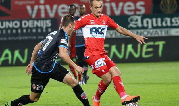 Евгений Макаренко (справа), ФК Кортрейк