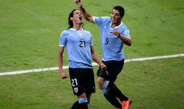 Кавани (слева) и Суаресу, похоже, повезло с соперниками, getty images