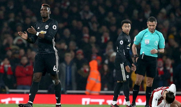 Аплодисменты Погба после удаления, EPA