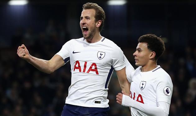 Харри Кейн (слева), фото: twitter.com/SpursOfficial