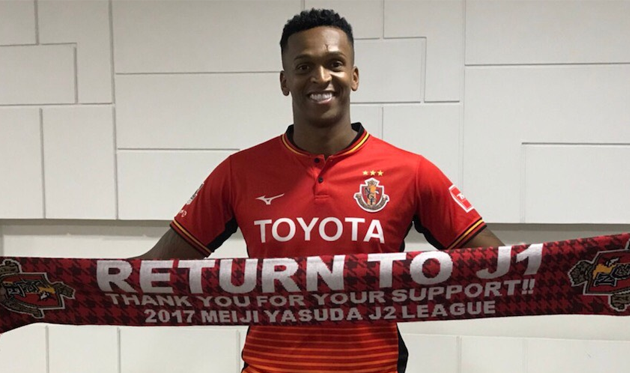 Жо, nagoya-grampus.jp