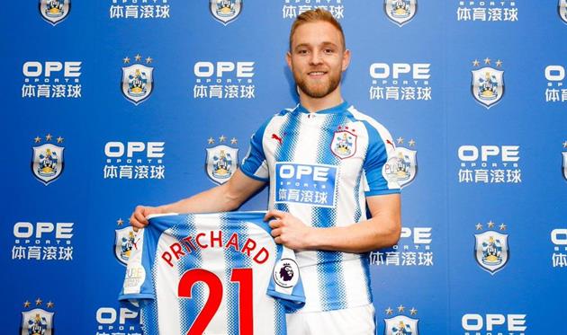Официально: Притчард — игрок Хаддерсфилда