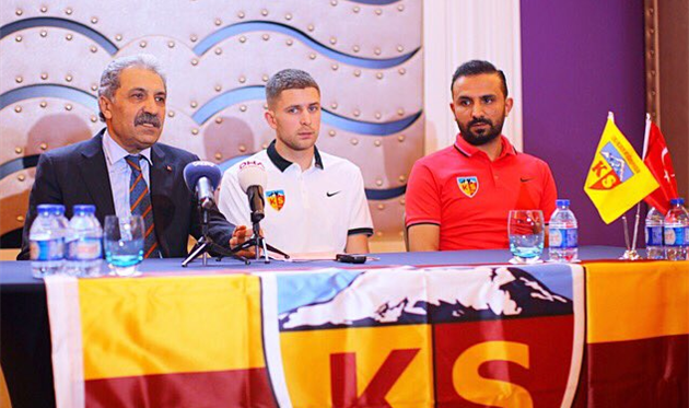 Кайсериспор официально представил Артема Кравца, фото ФК Кайсериспор