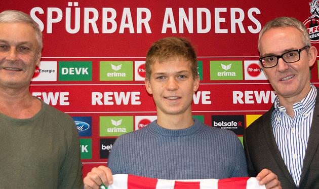 Венсан Козьелло (по центру), ФК Кельн