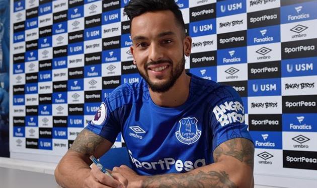 Тео Уолкотт, фото ФК Эвертон