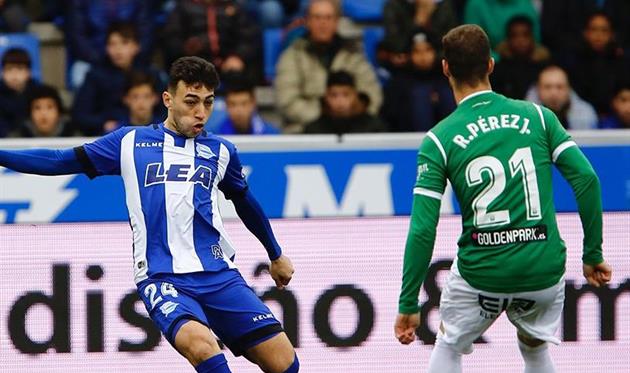 Алавес не удержал победу после удаления