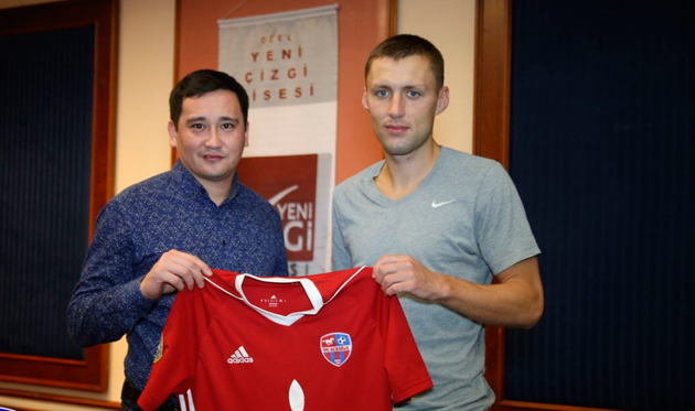 Ткачук подписал контракт с Акжайыком