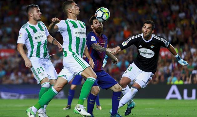 Антонио Адан против Лионеля Месси, Getty Images