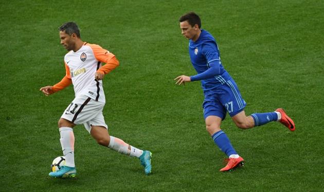 Никола Моро (справа), ФК Шахтер