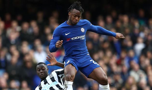 Батшуайи согласовал контракт с Боруссией