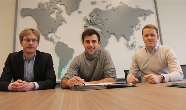 Адмир Мехмеди (по центру), ФК Вольфсбург