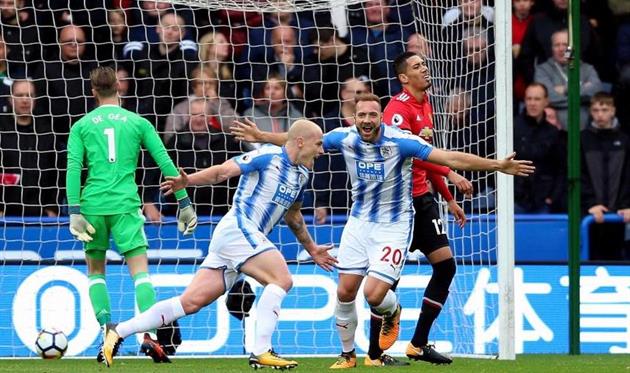 Манчестер Юнайтед — Хаддерсфилд: прогноз букмекеров на матч АПЛ