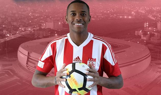 Разрядил пушку: Робиньо впервые забил в Турции ударом со штрафного