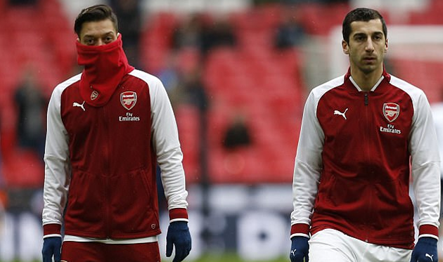 Месут Озил и Генрих Мхитарян, AFP