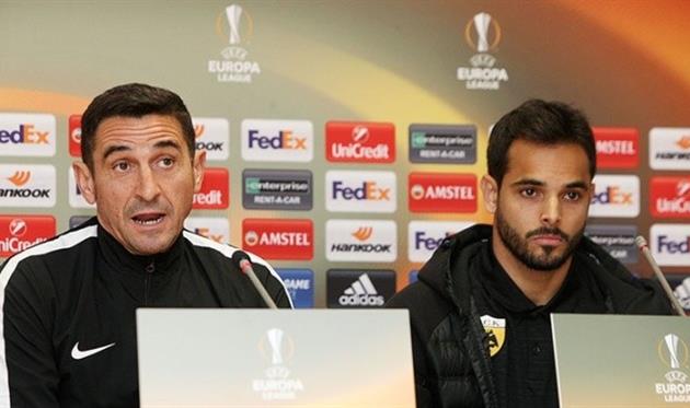 Маноло Хименес (слева), ФК АЕК