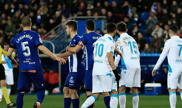 Алавес - Депортиво, фото: twitter.com/RCDeportivo