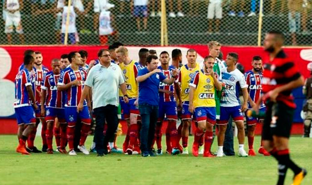 Десять красных и восемь желтых: Как в Бразилии в футбол играли