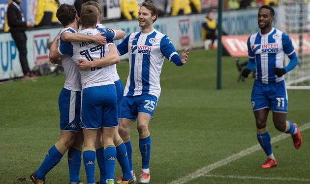 Уиган, twitter.com/LaticsOfficial