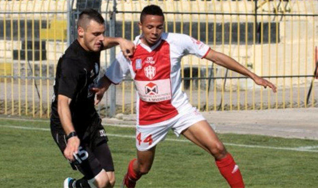 Джулиан Рюлье (справа)