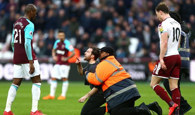 Болельщики сорвали матч в чемпионате Англии, Getty Images