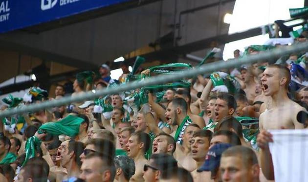 Фанаты Карпат разделились? Одни просят президента Руха спасти клуб, другие их не поддерживают