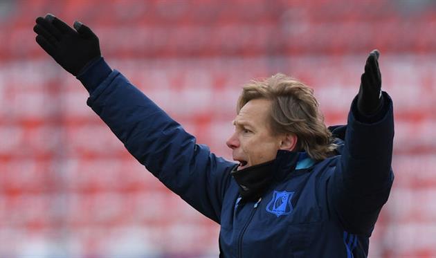 Валерий Карпин