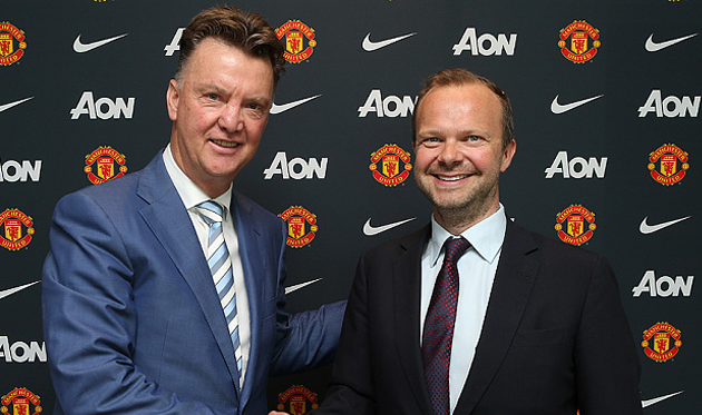 Луи ван Гаал и Эд Вудворд, manutd.com