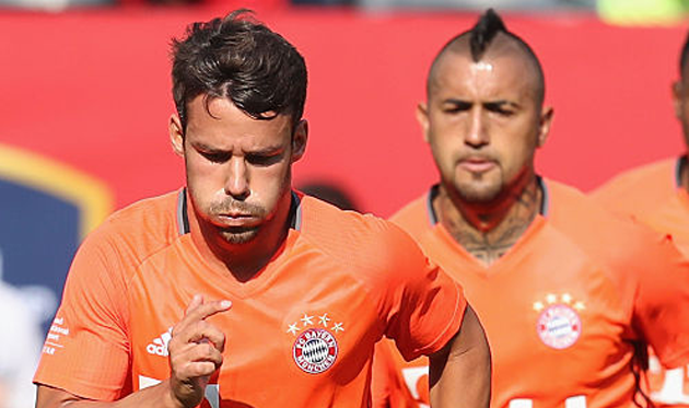 Хуан Бернат и Артуро Видаль, Getty Images