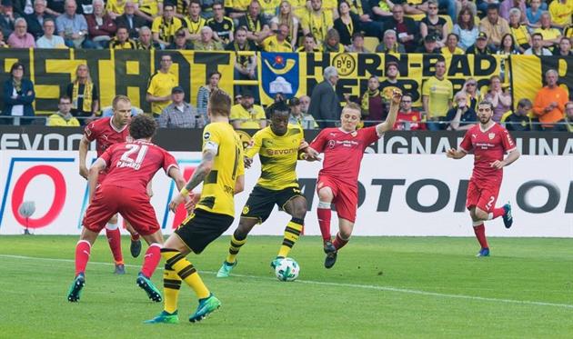 Боруссия Д - Штутгарт, фото ФК Боруссия Д