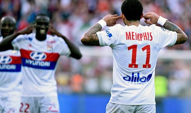 Мемфис Депай (справа), фото: ФК Лион