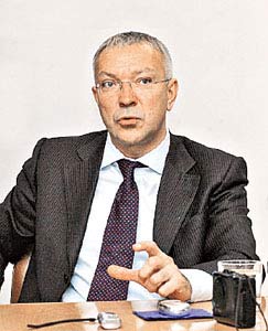 Юрий Белоус