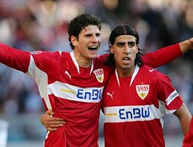 Не помощники