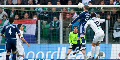 Линдгрен открывает счет, ajax.nl