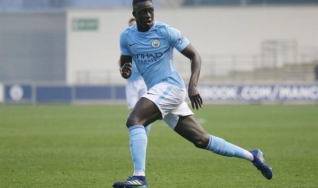 twitter.com/benmendy23