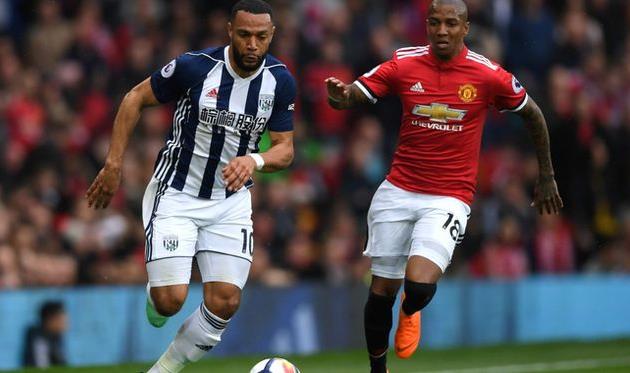 Филлипс и Янг, twitter.com/ManUtd