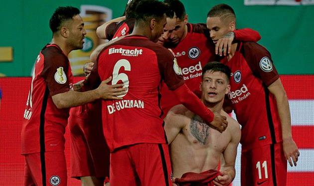 айнтрахт снова сыграет в финале кубка, getty images