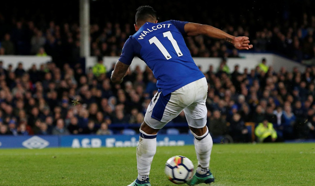Уолкотт забил единственный гол в матче, twitter.com/premierleague