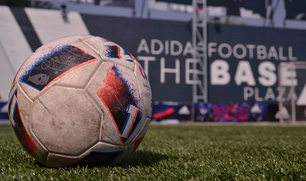 Путь с улицы на стадион