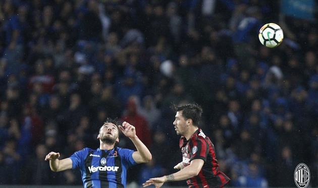 Аталанта и Милан сыграли вничью, twitter.com/acmilan