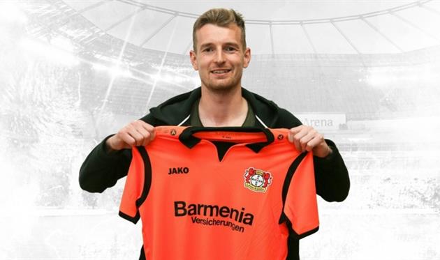 Лукас Храдецки, ФК Байер