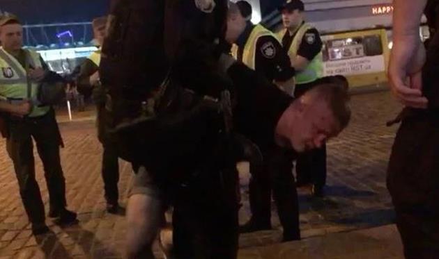 Нападение на болельщиков Ливерпуля, скриншот видео