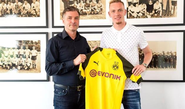 Боруссия подписала еще одного игрока на позицию Ярмоленко