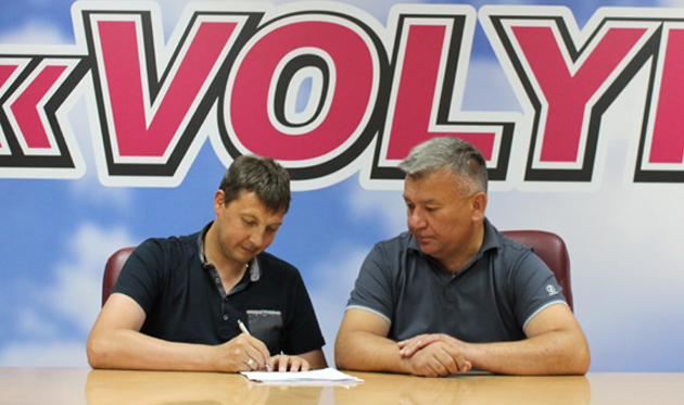 Андрей Тлумак (слева), фото: ФК Волынь