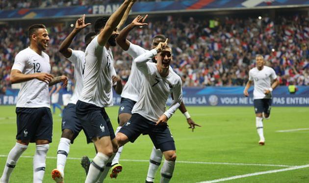 радость игроков сборной франции, twitter.com/equipedefrance