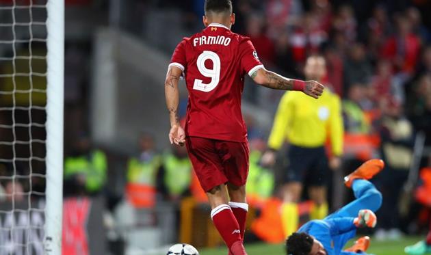 Роберто Фирмино и Алиссон Бекер встречались в Лиге чемпионов, Getty Images
