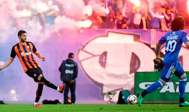 Шахтер получил штраф за поведение фанатов во время матча с Динамо