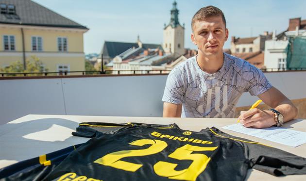 Иван Брикнер стал игроком Руха