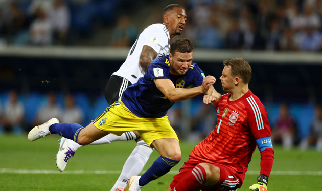 Берг упал в борьбе с Боатенгом, Getty Images